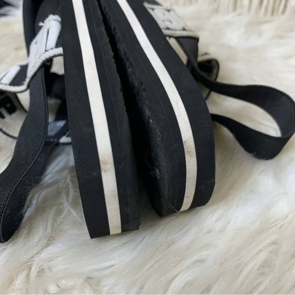 UGG Zuma Sling Back Sandals - Picture 8 of 13